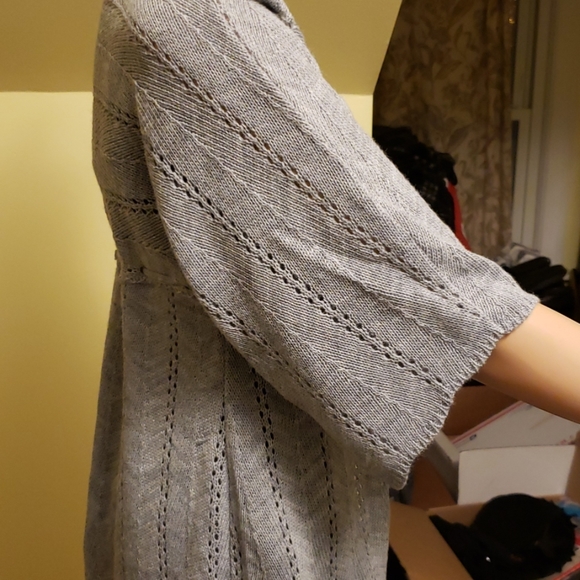 Sweater - Picture 4 of 7